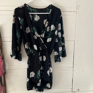 Black and white floral romper - size M EUC